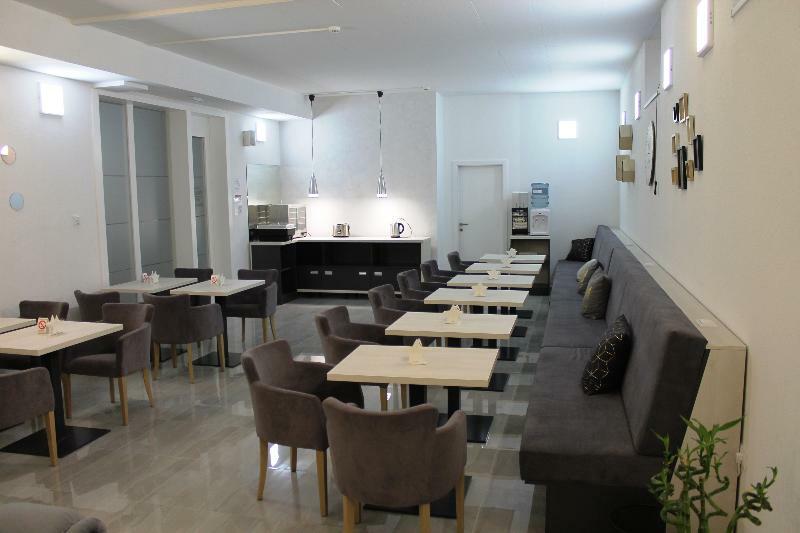 Garni Hotel 11Tica Dm Újvidék Kültér fotó