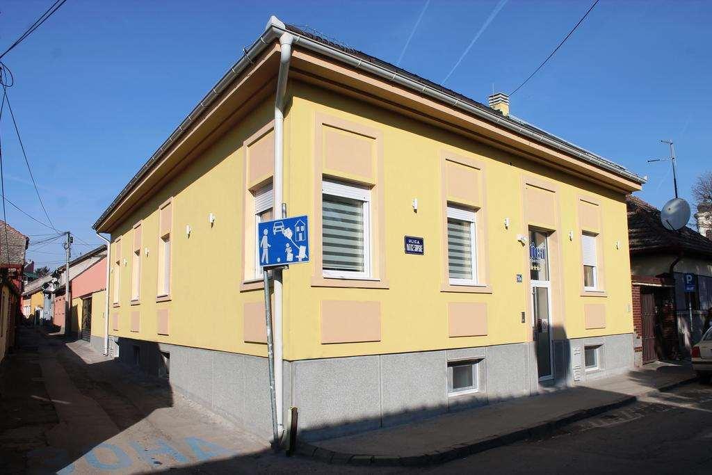 Garni Hotel 11Tica Dm Újvidék Kültér fotó