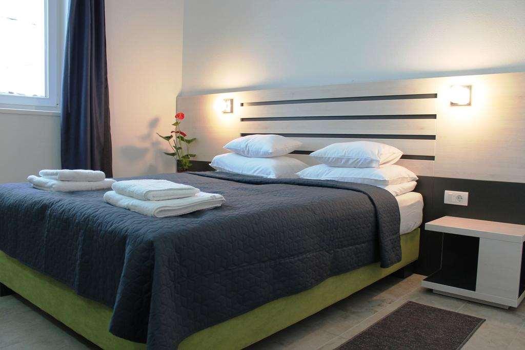 Garni Hotel 11Tica Dm Újvidék Szoba fotó