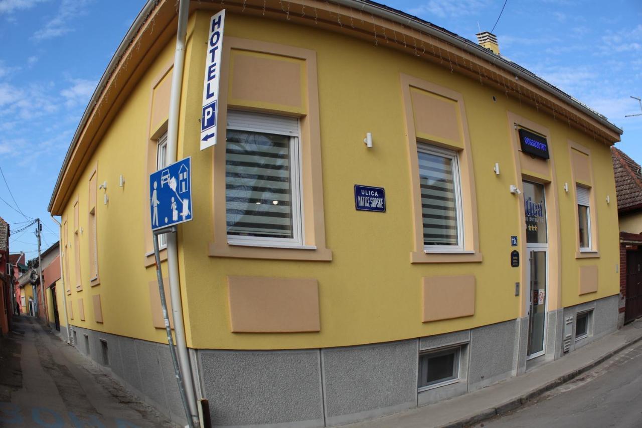 Garni Hotel 11Tica Dm Újvidék Kültér fotó